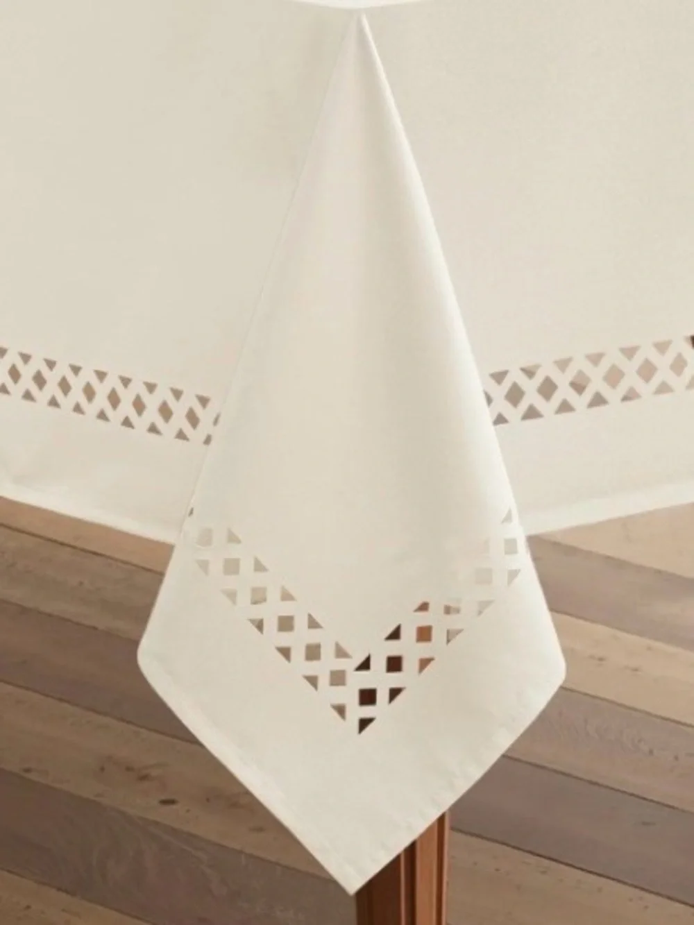 Decorative Cutout IVORY Tablecloth Waterproof Stain-Resistant INDOOR OUTDOOR